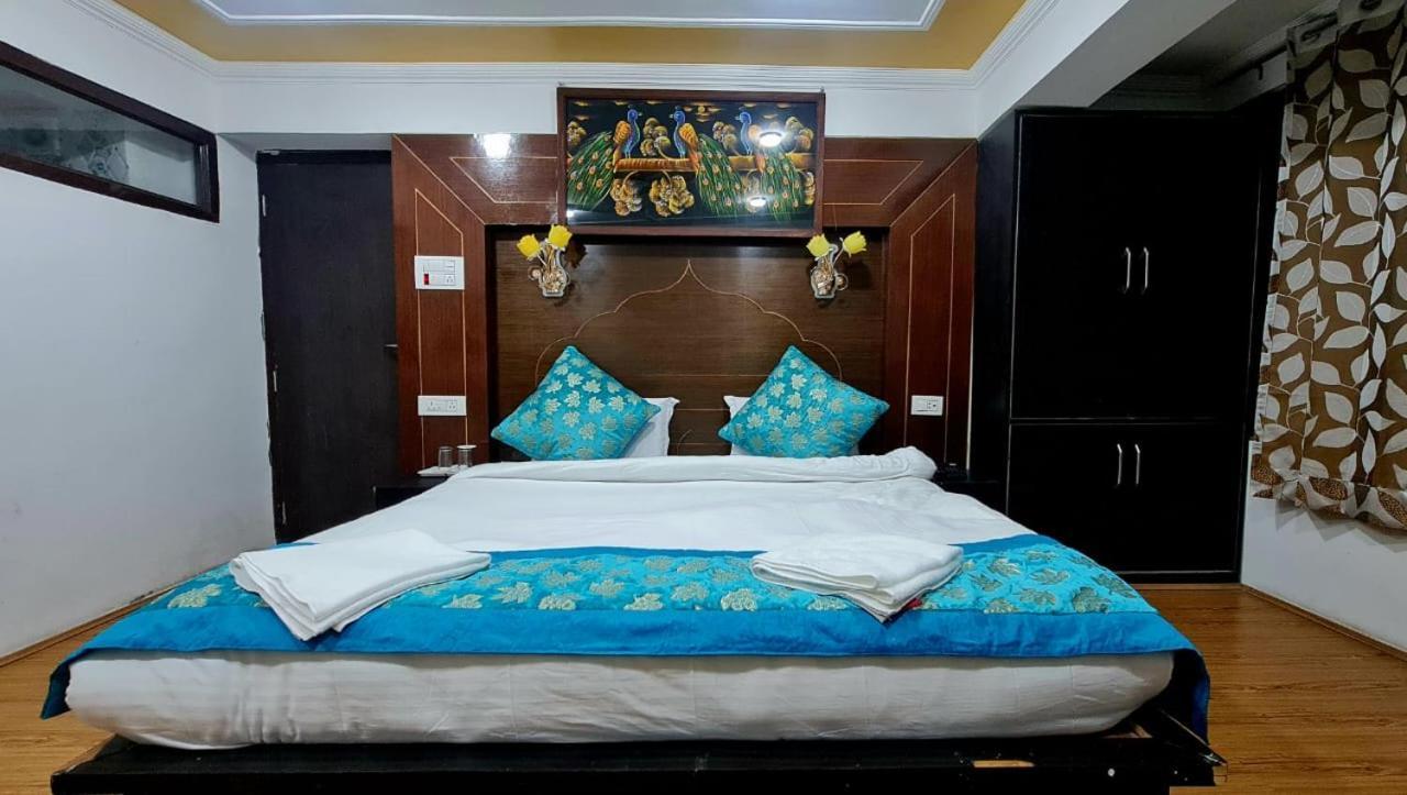 Hotel D Indian 카르길 외부 사진